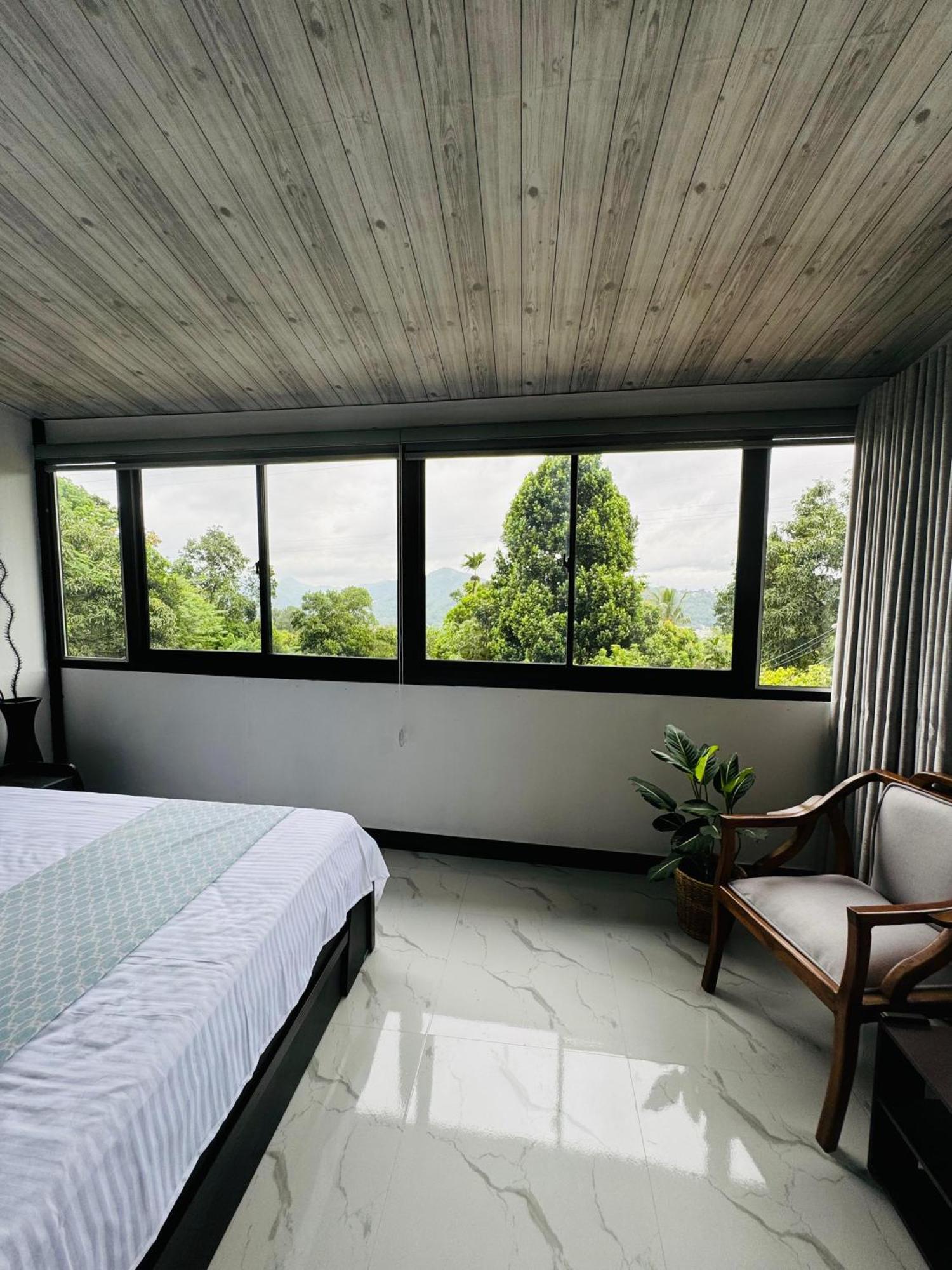 La Isla Homestay Kandy Bagian luar foto